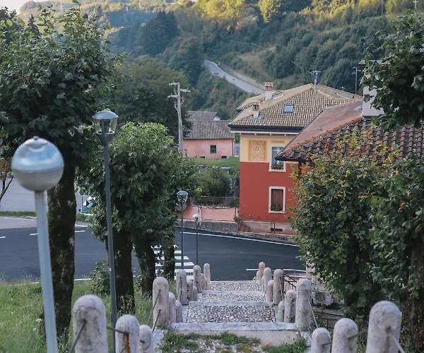 Отель Baldo Ferrara di Monte Baldo